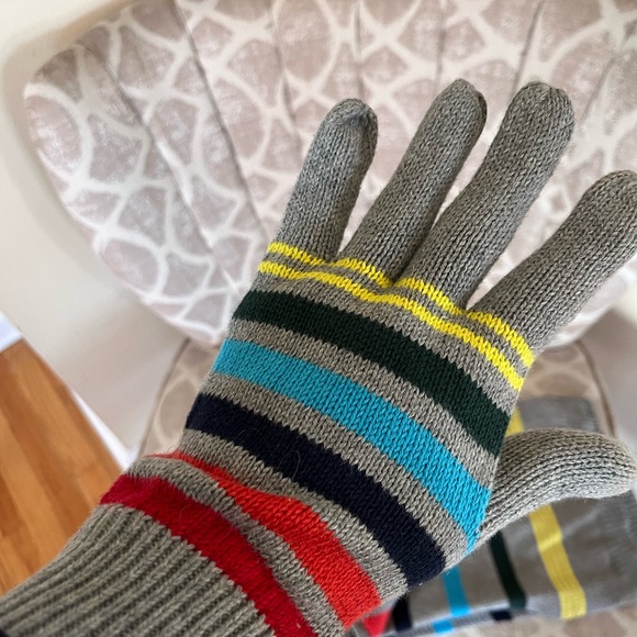 GAP Striped Knit Scarf and Gloves NWOT - Picture 5 of 5